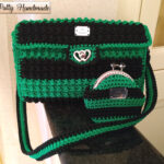 Set pochette e portamonete  realizzato ad uncinetto nella variante verde e nero