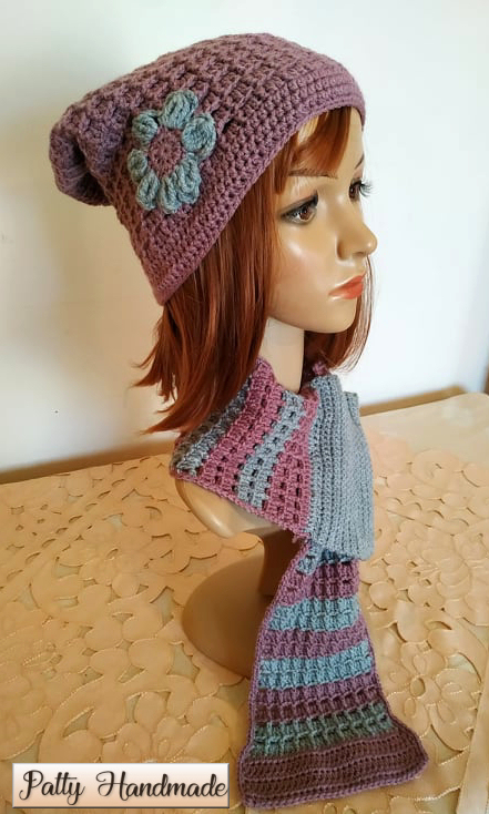 Set composto da cappello e scaldacollo realizzato ad uncinetto