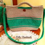 Borsa simil "coffa" realizzata ad uncinetto nei toni del beige e del verde